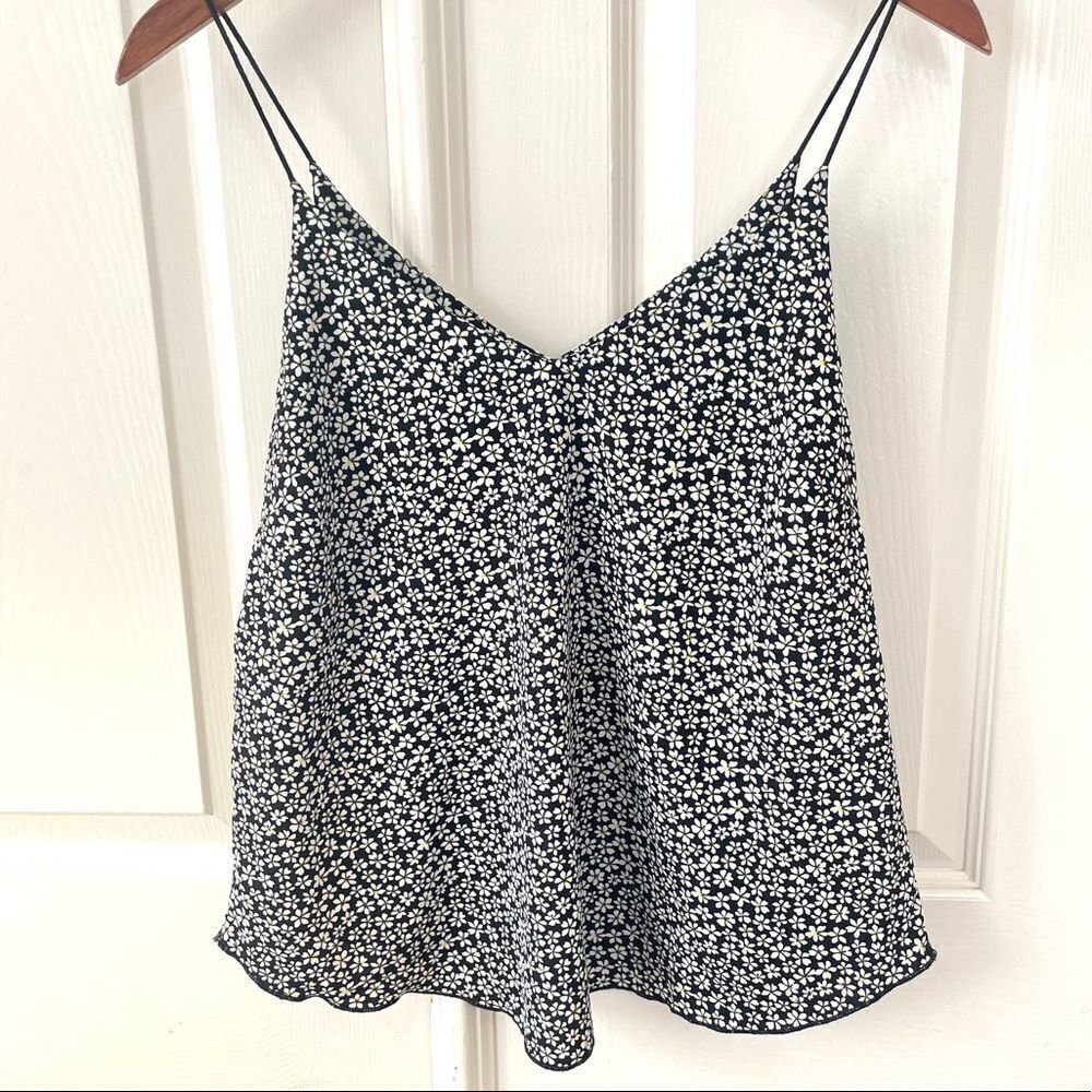 Forever 21 daisy print tank top